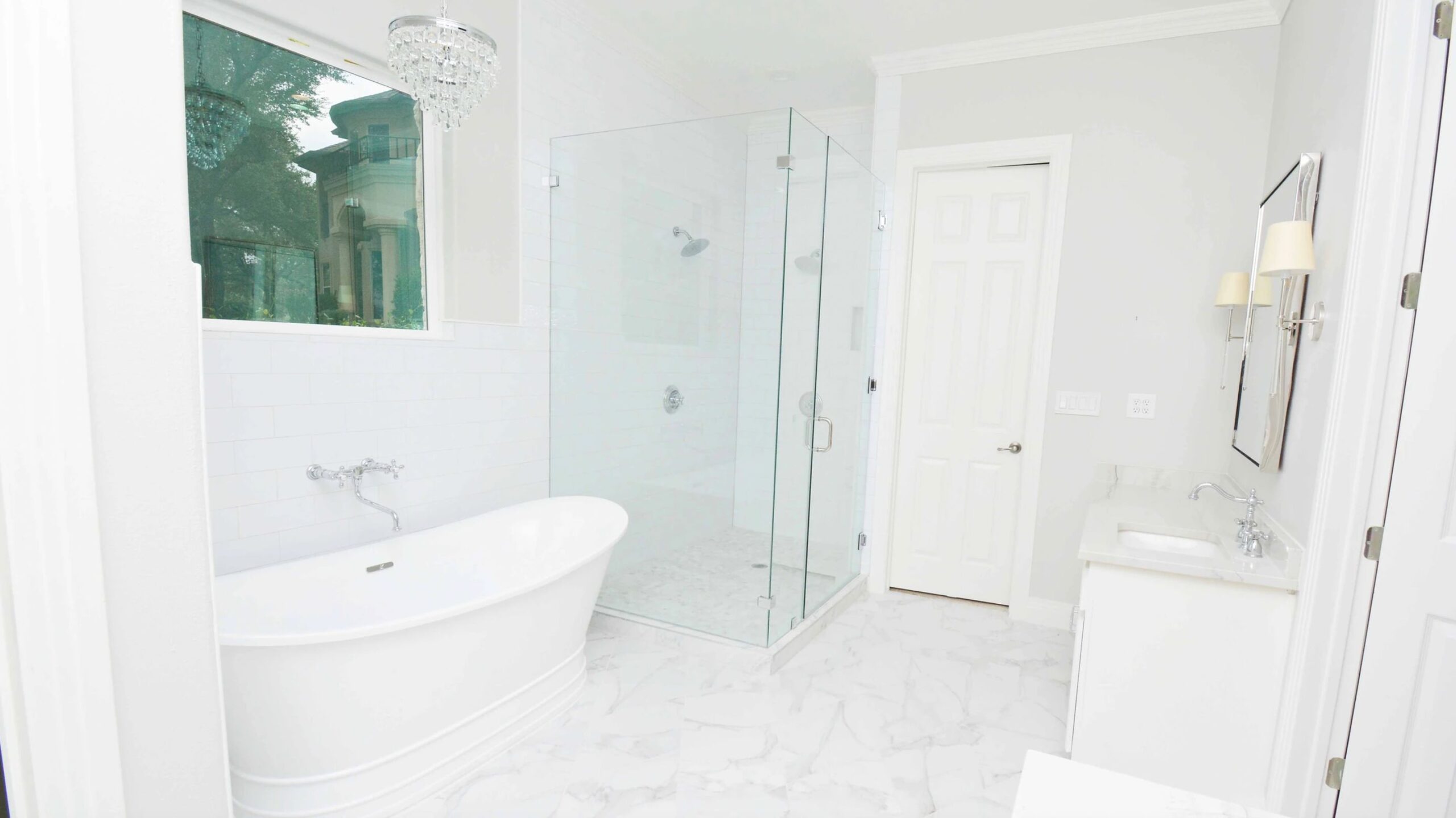 All white luxurious bathroom